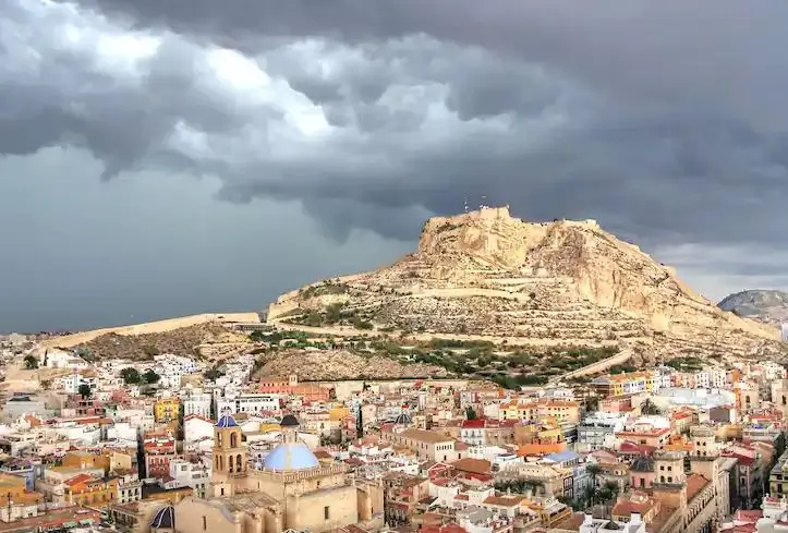 Vista da cidade de Alicante Espanha