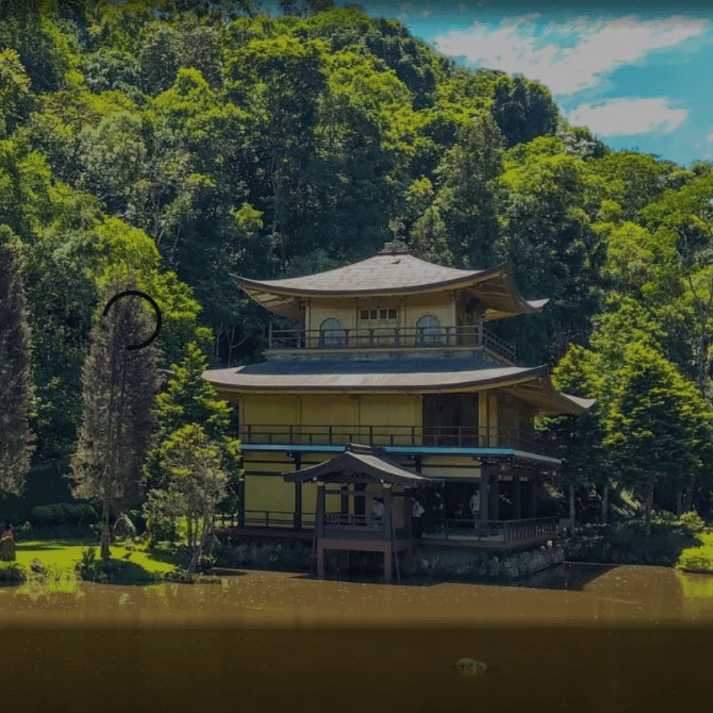 Templo Kinkaku Ji em Itapecerica da Serra